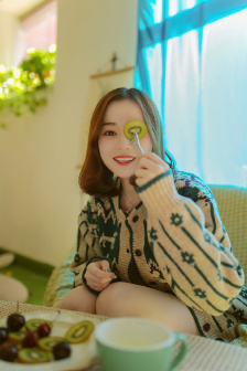 七濑朱莉亚